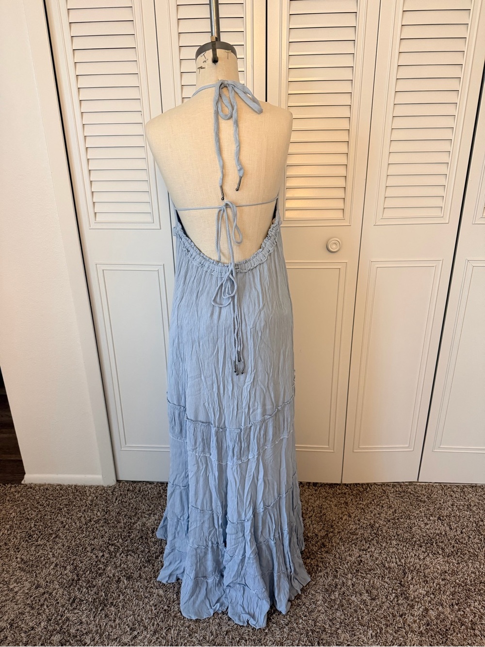 Low Back Halter Ruffle Maxi Dress - Picture 2 of 4